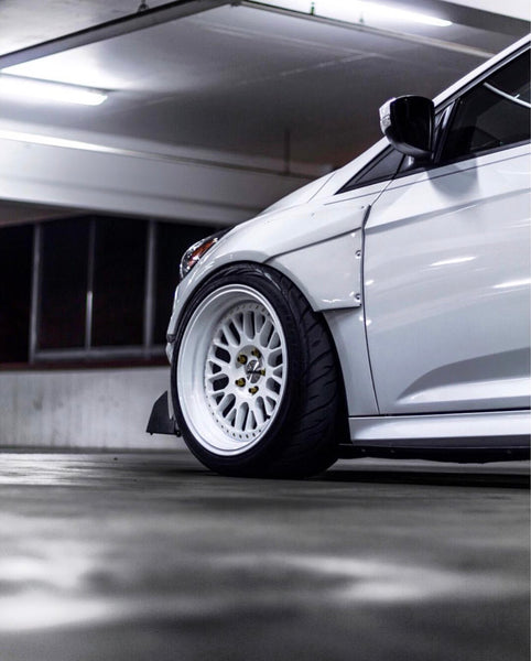 SK1 Full Gloss White