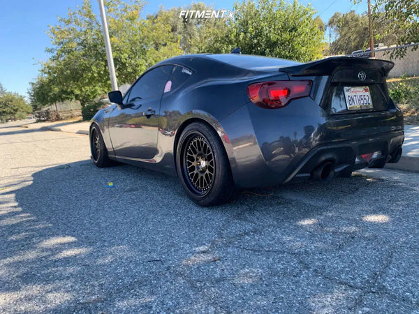 SK1 Satin Black Face / Gloss Black Lip