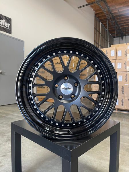 SK1 Satin Black Face / Gloss Black Lip